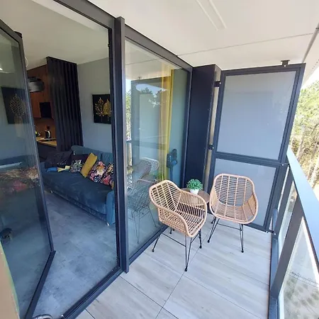 Nadmorski Aktena Shellter