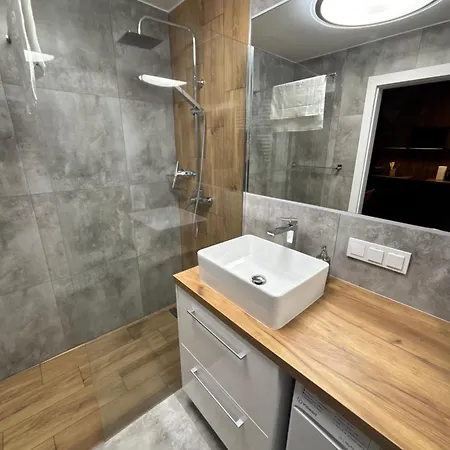 Apartament Nadmorski Aktena Shellter